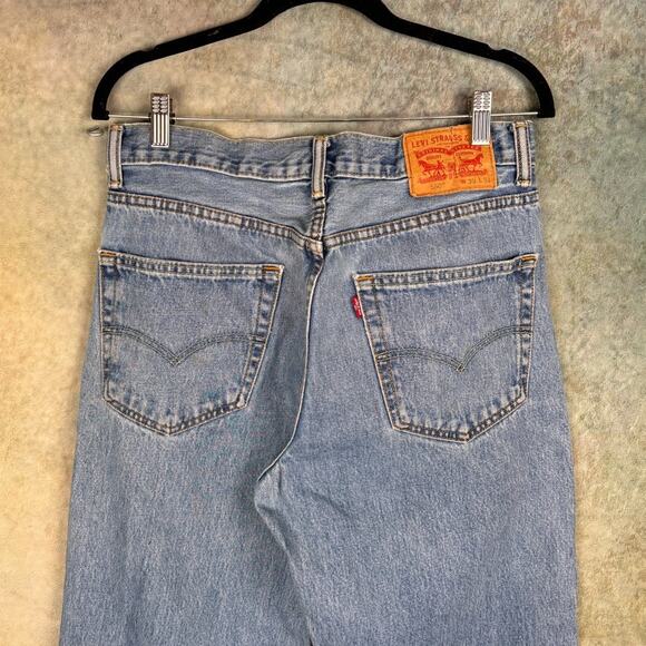 VTG Y2K Levis 550 Denim Jeans Sz 33x34 Blue Straight Leg Regular Fit Medium Wash - Picture 3 of 10
